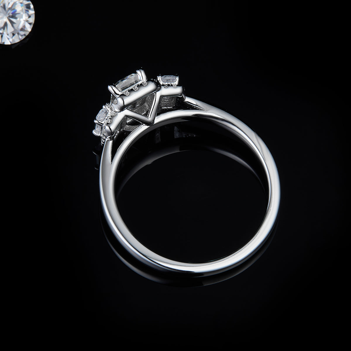 Emerald cut Moissanite Rings Round Halo Set Three-stone White Gold 0.8ct Women's S925 Ring Design R0092