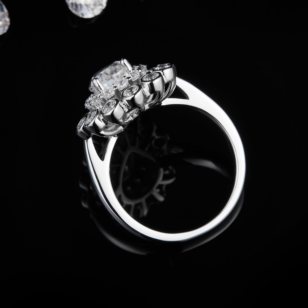 Design Teardrop Encircled Diamond White Gold Plated 1.5ct 6*9mm Pear Shape Moissanite Women's Rings R0396