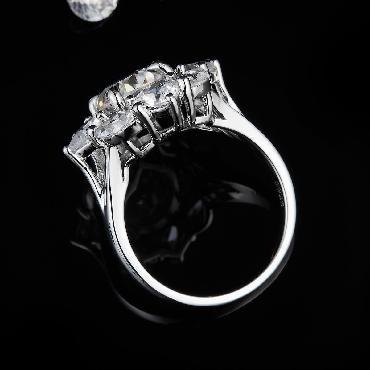 Luxury Surround Diamond 3.0ct 8*10mm Moissan Diamond White Gold Plated Women's 925 Sterling Silver Ring R0394